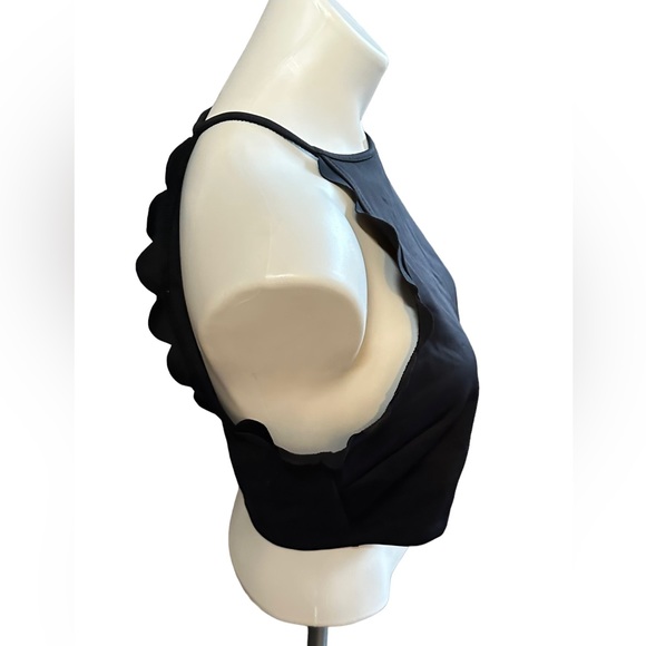 BLACK CROP TOP| scallop sides H&M - Picture 3 of 6